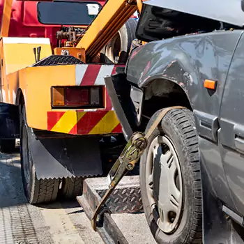 Wheel Lift Tow Truck in Century City, CA