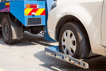 Top-Notch Wheel Lift Towing in Hollywood, CA